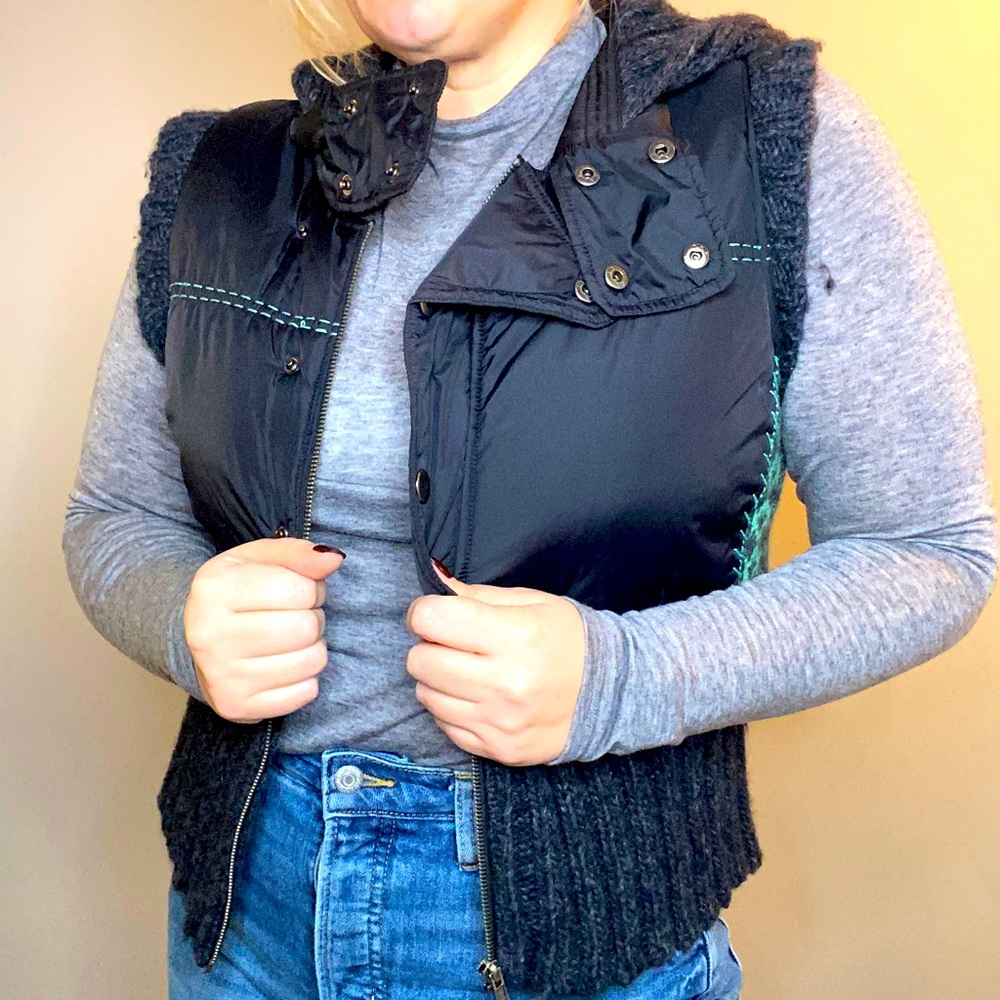 Free People knit poly vest, grey black with teal detailing, snap closure, hooded
